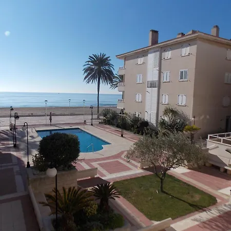 Frente Al Mar Lluis Apartment *