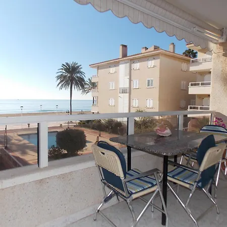 Frente Al Mar Lluis