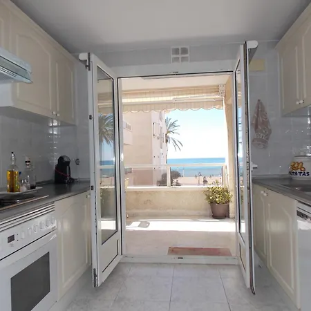 Frente Al Mar Lluis Apartment Calafell